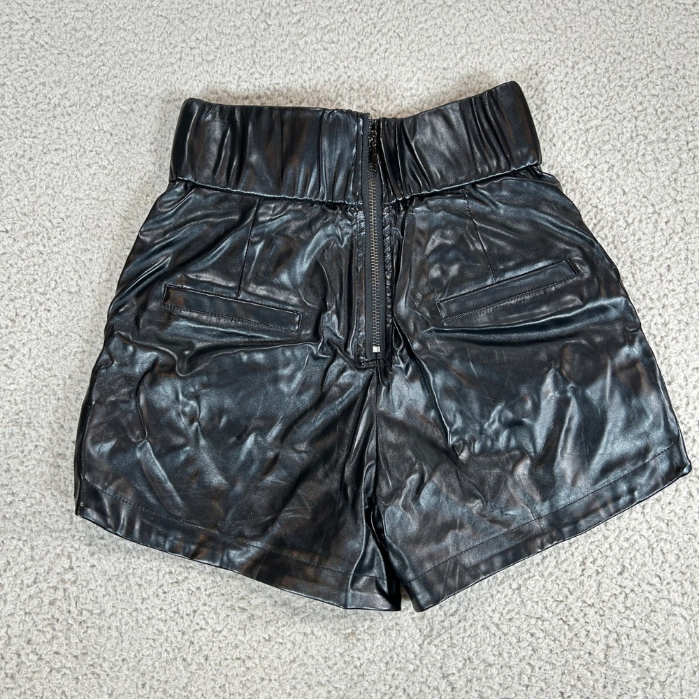 AMMO Black‎ Faux Leather High Waisted Shorts Womens XS Rear Zip Edgy - Picture 2 of 8